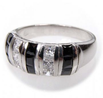 Stříbrný prsten se zirkony a onyxy velikost 58