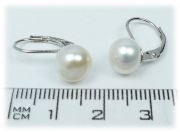 Stříbrné náušnice E1853W s perlou