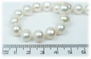 Bílé sladkovodní perly 8,5-9 mm - 45 cm