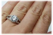 Stříbrný prsten se zirkony 965/2 velikost 58