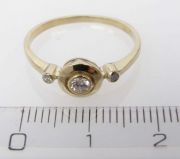 Zlatý prsten s brilianty velikost 54
