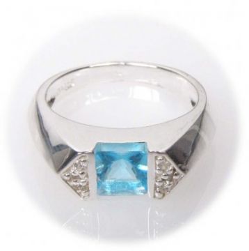 Stříbrný prsten s modrým a bílými zirkony velikost 51