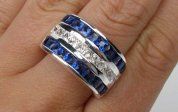 Stříbrný prsten se zirkony velikost 59