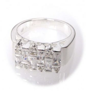 Stříbrný prsten s bílými zirkony velikost 51