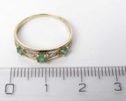 Zlatý prsten se smaragdy a brilianty 