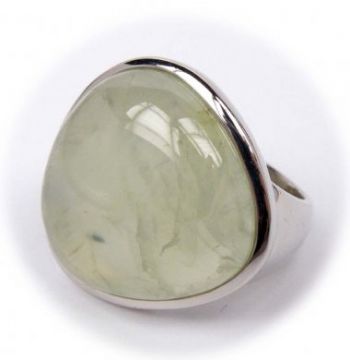 Stříbrný prsten s jadeitem velikost 56
