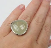 Stříbrný prsten s jadeitem velikost 56
