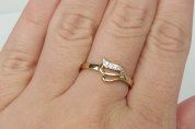 Zlatý prsten se zirkony velikost 57