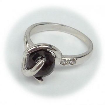 Stříbrný prsten s thajským almandinem velikost 55