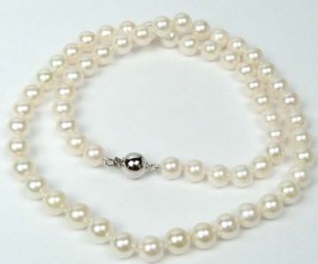 Bílé mořské perly Akoya 6-6,5 mm s uzávěrem z bílého zlata