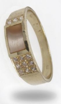 Zlatý prsten s perletí a zirkony velikost 52