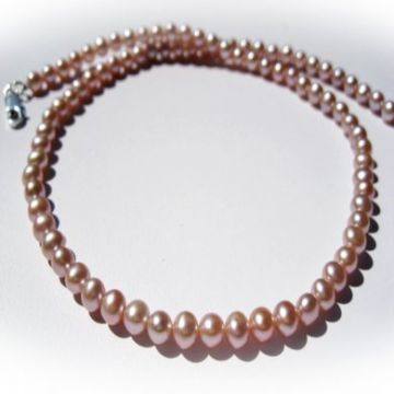 Růžové sladkovodní perly Potato 7-7,5 mm se stříbrným uzávěrem 44 cm