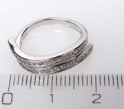 Stříbrný prsten se zirkony velikost 48