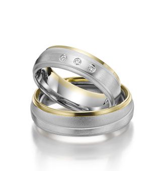 Zlaté snubní prsteny Adoré luxe A43