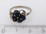 Stříbrný prsten s přírodním modrým sodalitem velikost 55