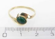 Zlatý prsten s malachitem velikost 56