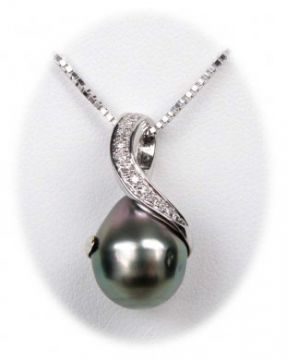 Tahitská perla s brilianty v 18ti karátovém zlatě 