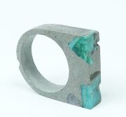 Stříbrný betonový prsten s amazonitem