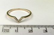 Zlatý prsten s diamanty velikost 55