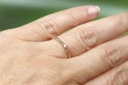 zlatý prsten s diamantem velikost 53