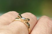 Zlatý prsten s diamantem velikost 54