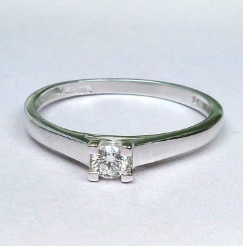 Prsten z bílého zlata s diamantem velikost 52