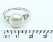 Stříbrný prsten s perlou velikost 59